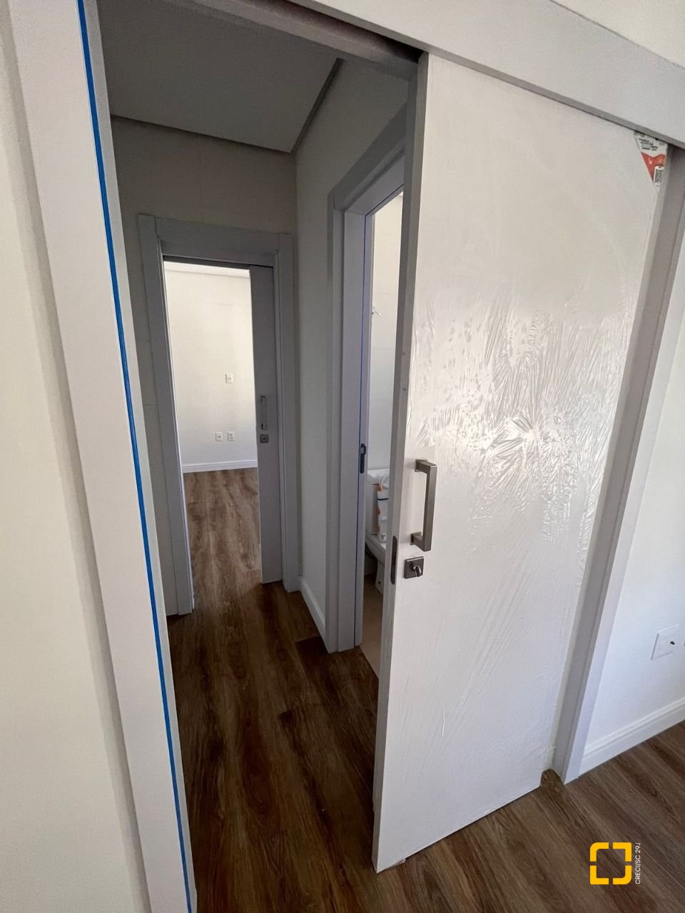 Apartamento com 154m², 4 quartos (sendo 4 suítes), 2 garagens, no bairro Floresta em São José