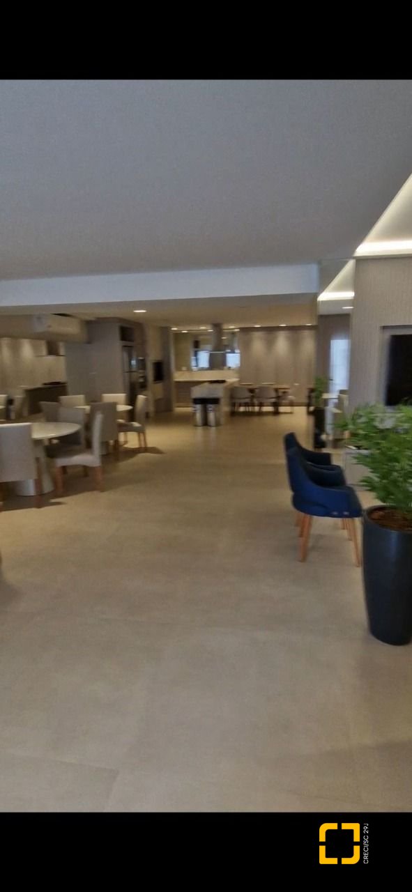Apartamento com 154m², 4 quartos (sendo 4 suítes), 2 garagens, no bairro Floresta em São José