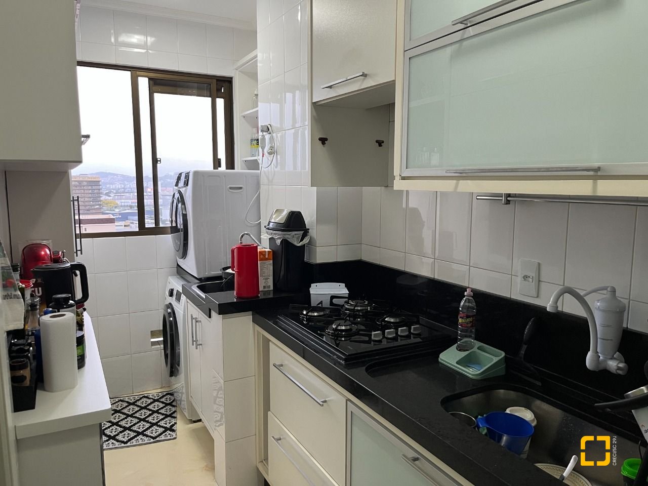 Apartamento com 57m², 2 quartos, 1 garagem, no bairro Barreiros em São José