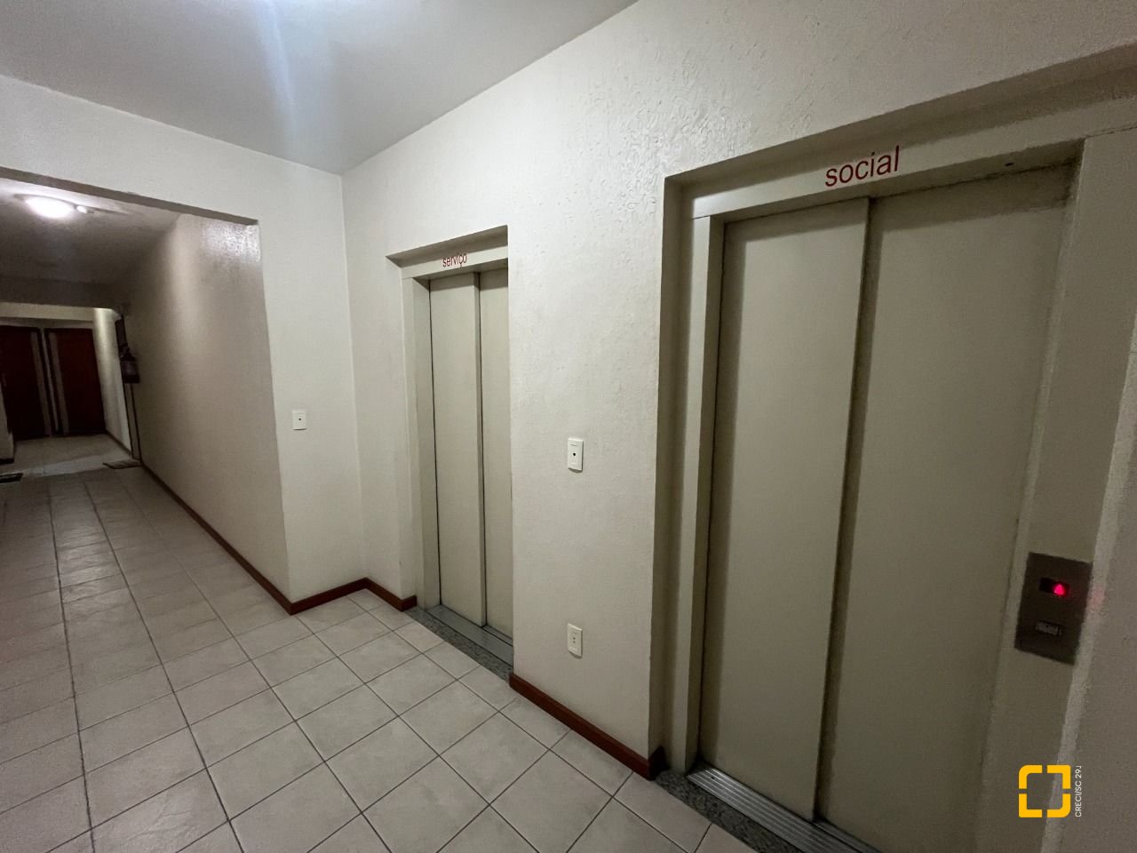 Apartamento com 57m², 2 quartos, 1 garagem, no bairro Barreiros em São José