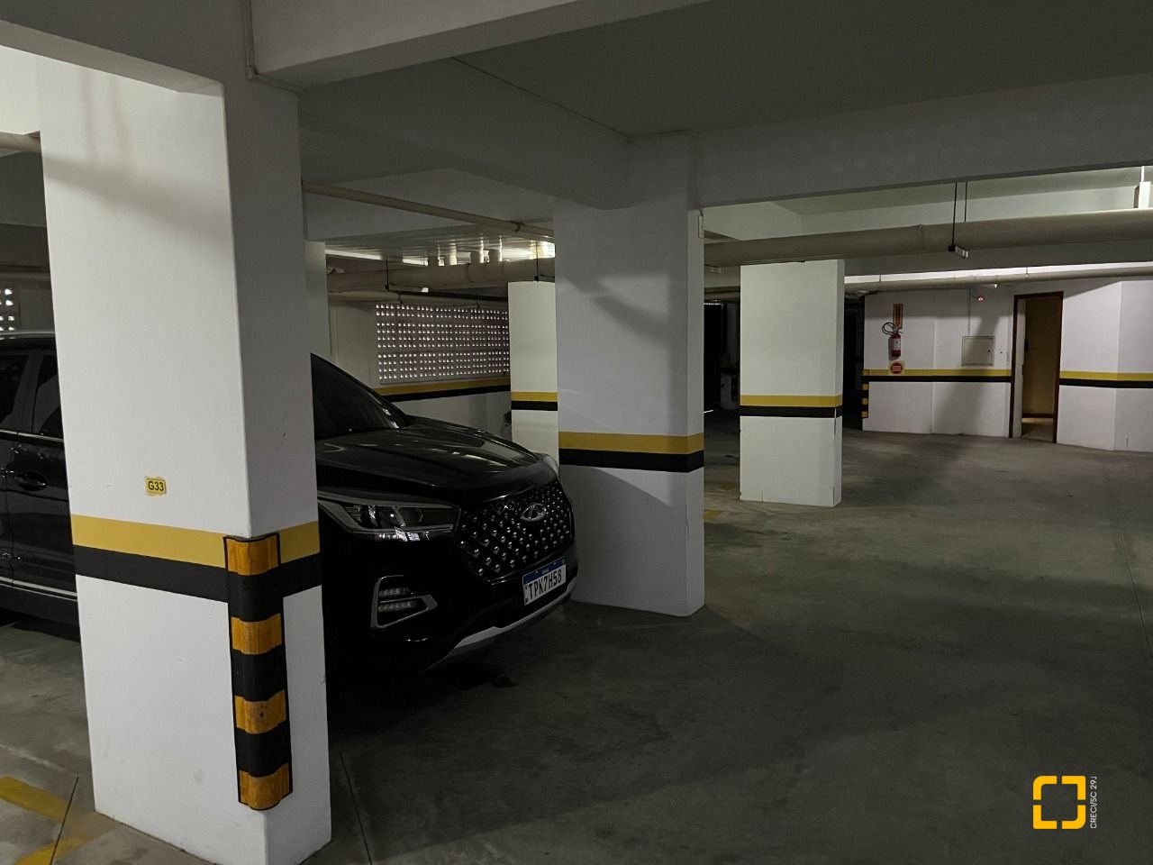 Apartamento com 57m², 2 quartos, 1 garagem, no bairro Barreiros em São José
