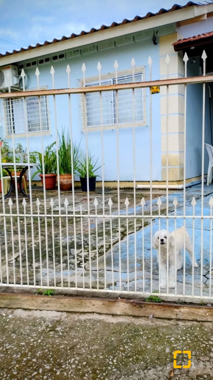 Casa com 99m², 2 quartos, 1 garagem, no bairro Vargem do Bom Jesus em Florianópolis