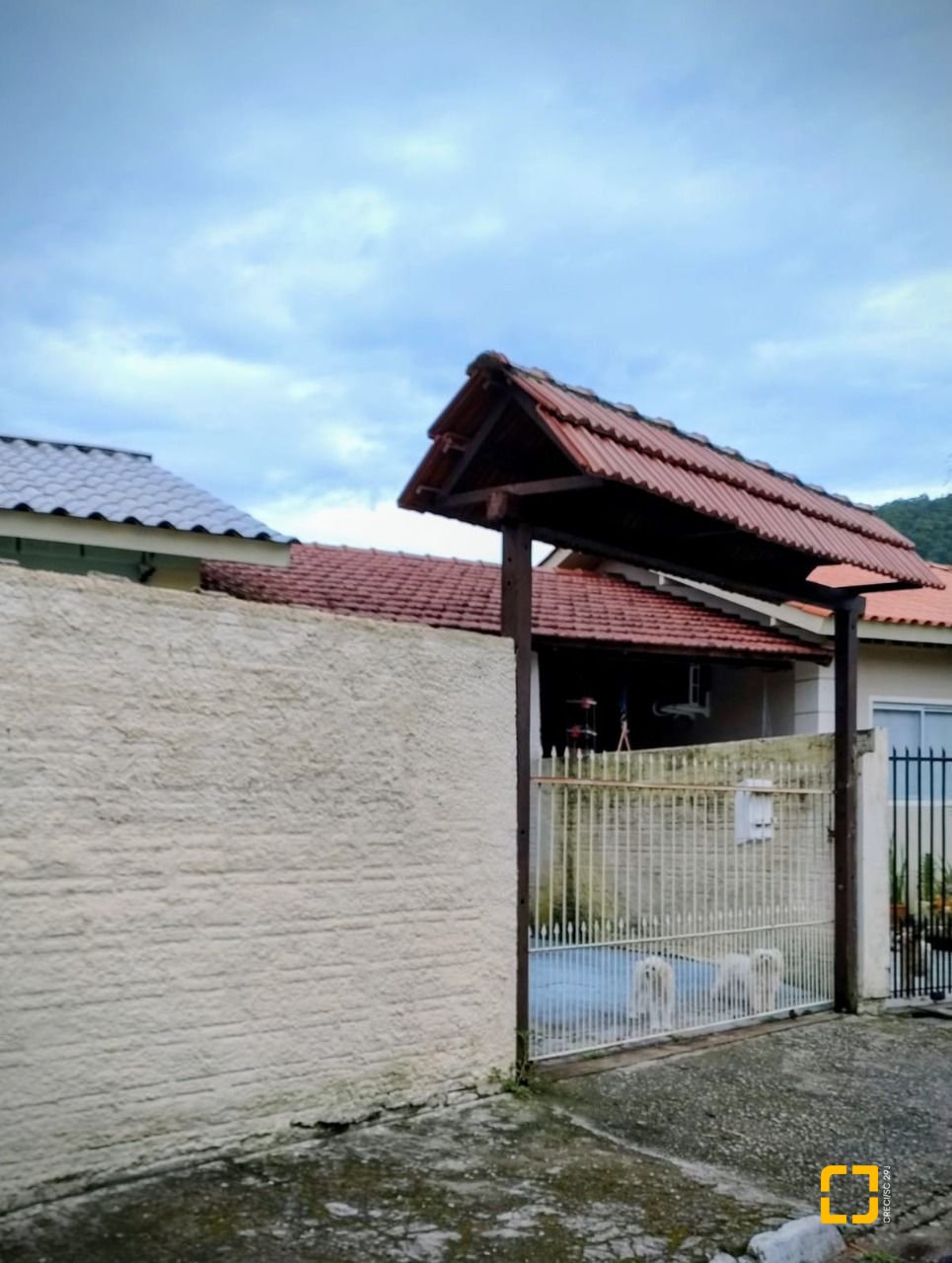 Casa com 99m², 2 quartos, 1 garagem, no bairro Vargem do Bom Jesus em Florianópolis