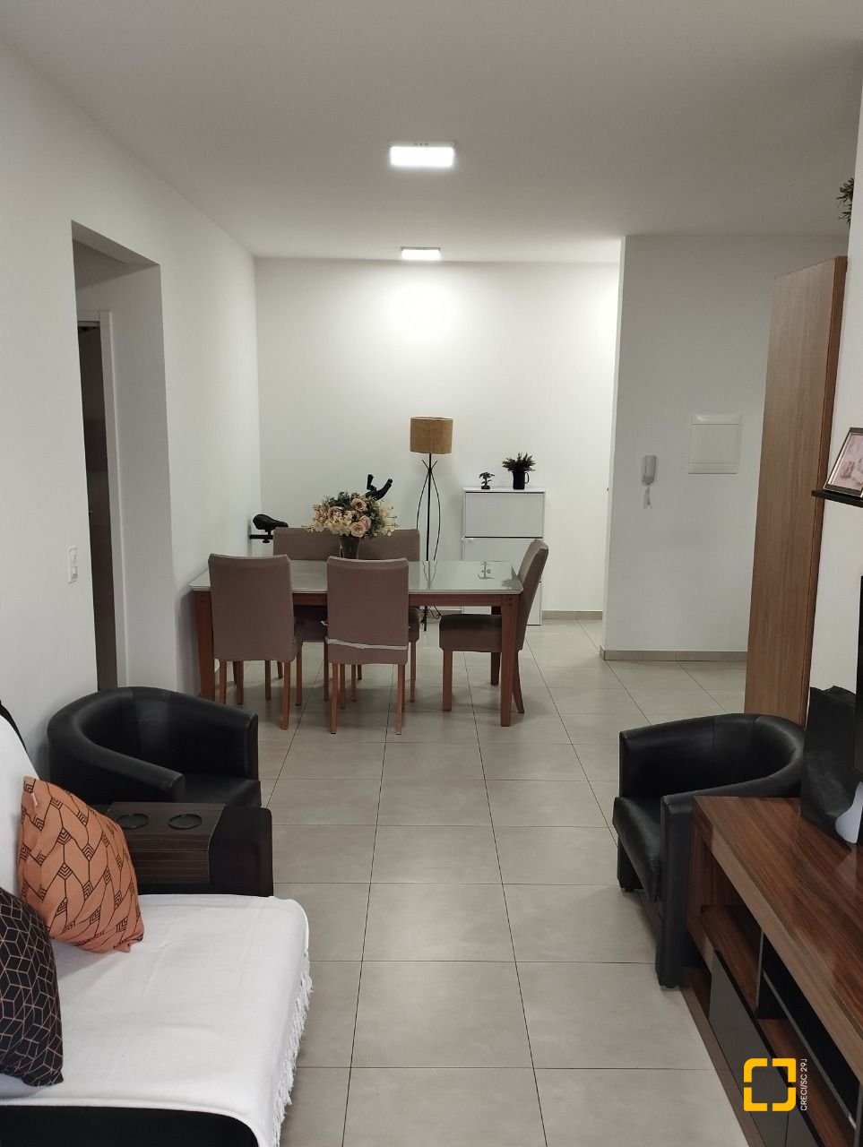 Apartamento com 72m², 2 quartos, 1 garagem, no bairro Ipiranga em São José