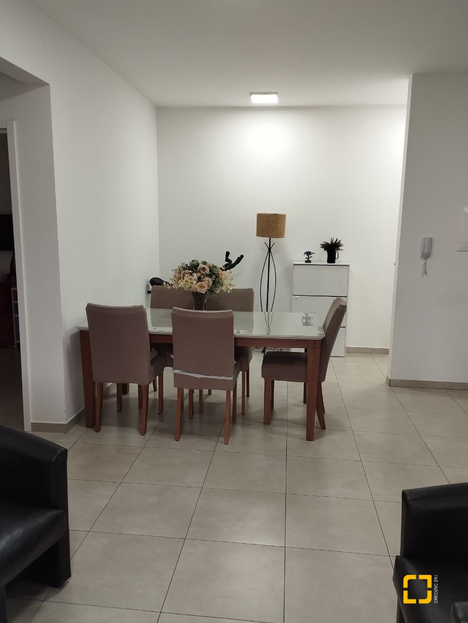 Apartamento com 72m², 2 quartos, 1 garagem, no bairro Ipiranga em São José