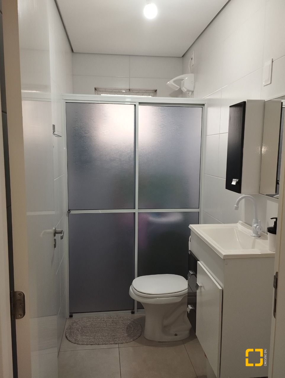 Apartamento com 72m², 2 quartos, 1 garagem, no bairro Ipiranga em São José