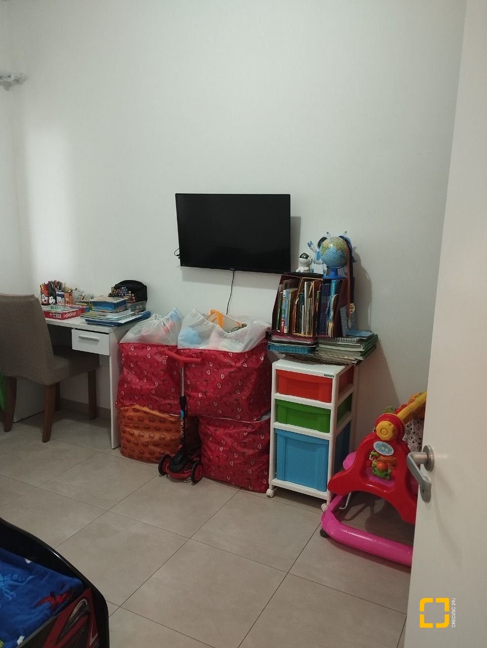 Apartamento com 72m², 2 quartos, 1 garagem, no bairro Ipiranga em São José