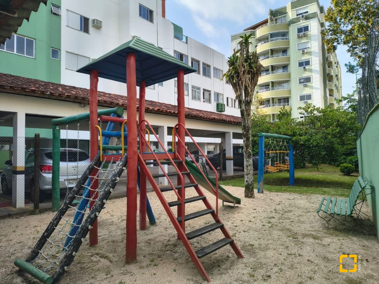 Apartamento com 73m², 2 quartos, 1 garagem, no bairro Itacorubi em Florianópolis