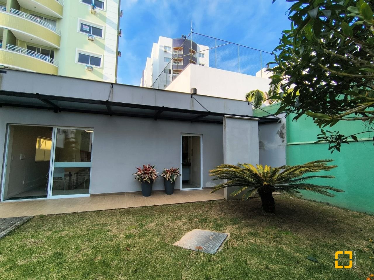 Apartamento com 73m², 2 quartos, 1 garagem, no bairro Itacorubi em Florianópolis
