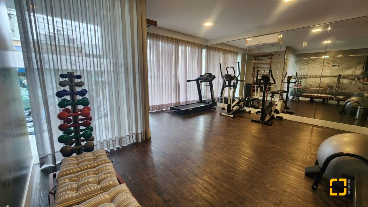 Apartamento com 102m², 4 quartos (sendo 1 suíte), 2 garagens, no bairro Estreito em Florianópolis