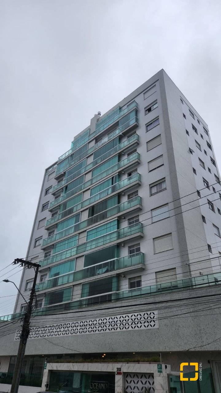 Apartamento com 102m², 4 quartos (sendo 1 suíte), 2 garagens, no bairro Estreito em Florianópolis