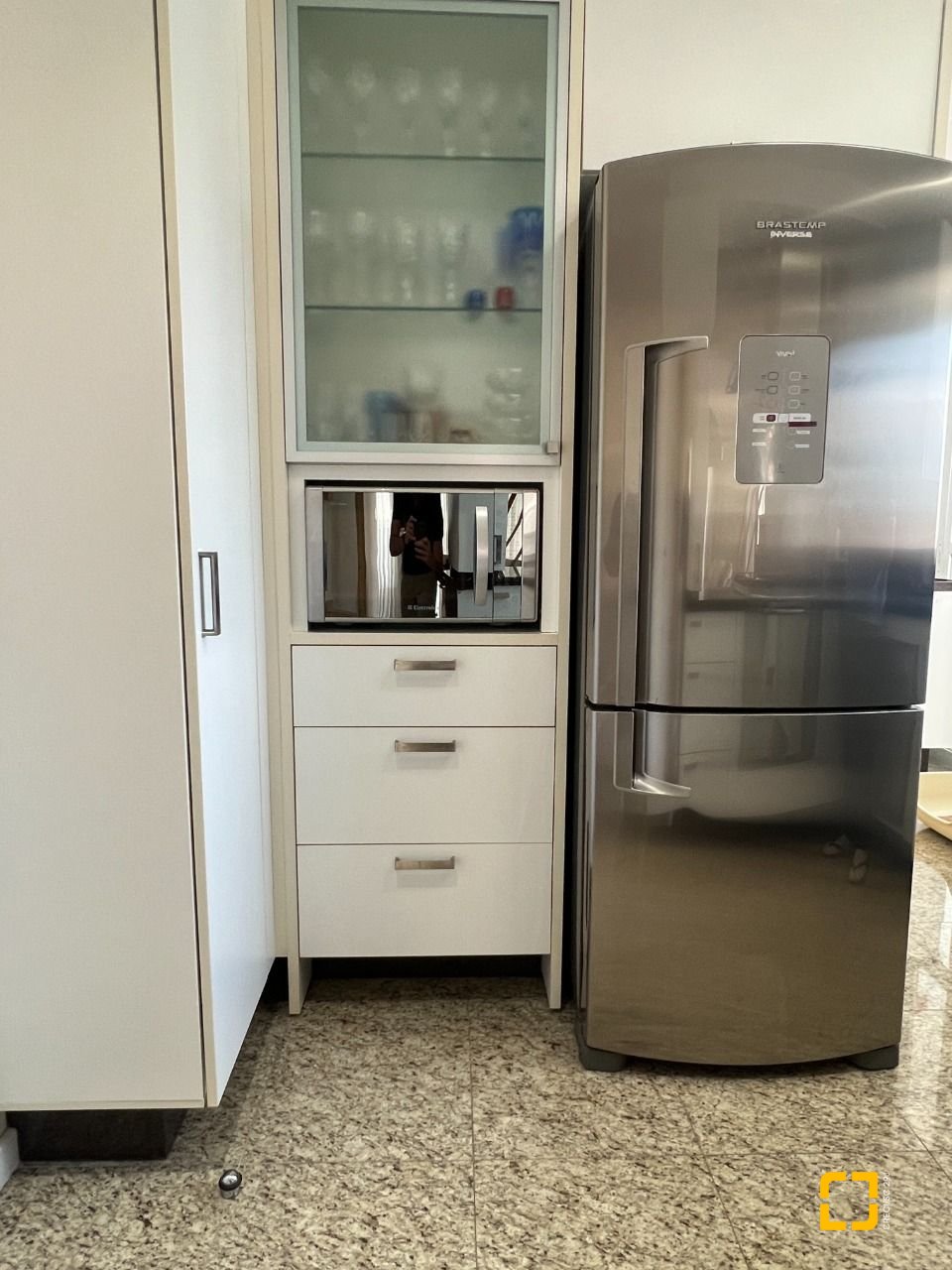 Apartamento com 104m², 4 quartos (sendo 1 suíte), 2 garagens, no bairro Centro em Florianópolis