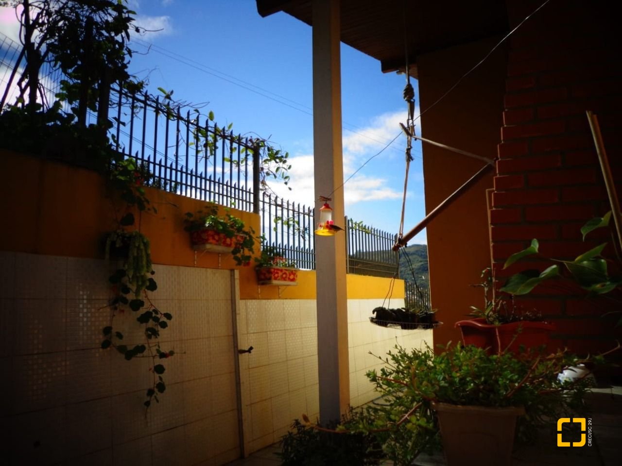 Casa com 220m², 6 quartos (sendo 1 suíte), no bairro Saco dos Limões em Florianópolis