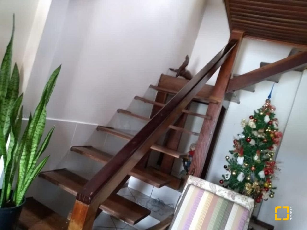 Casa com 220m², 6 quartos (sendo 1 suíte), no bairro Saco dos Limões em Florianópolis