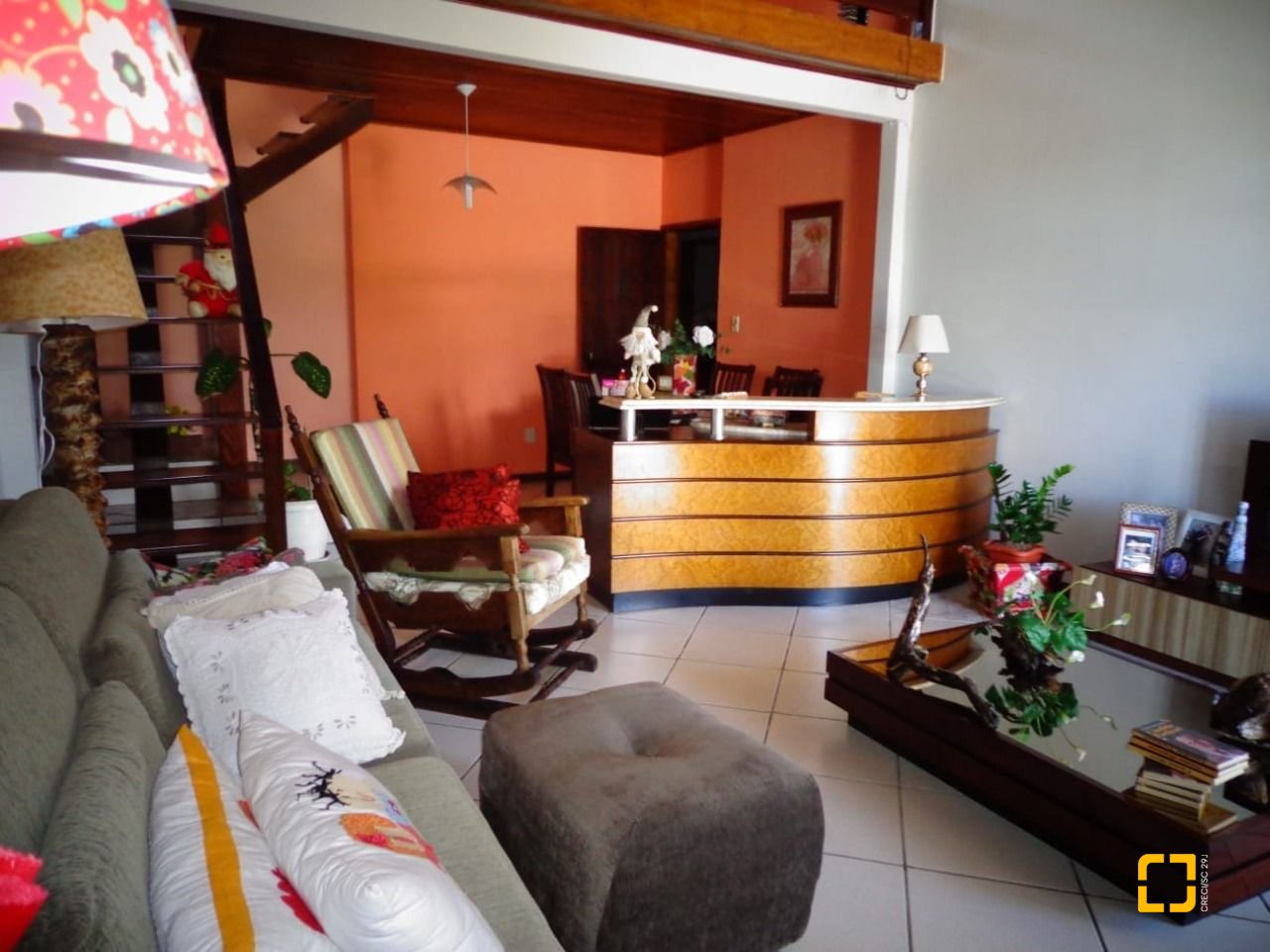 Casa com 220m², 6 quartos (sendo 1 suíte), no bairro Saco dos Limões em Florianópolis