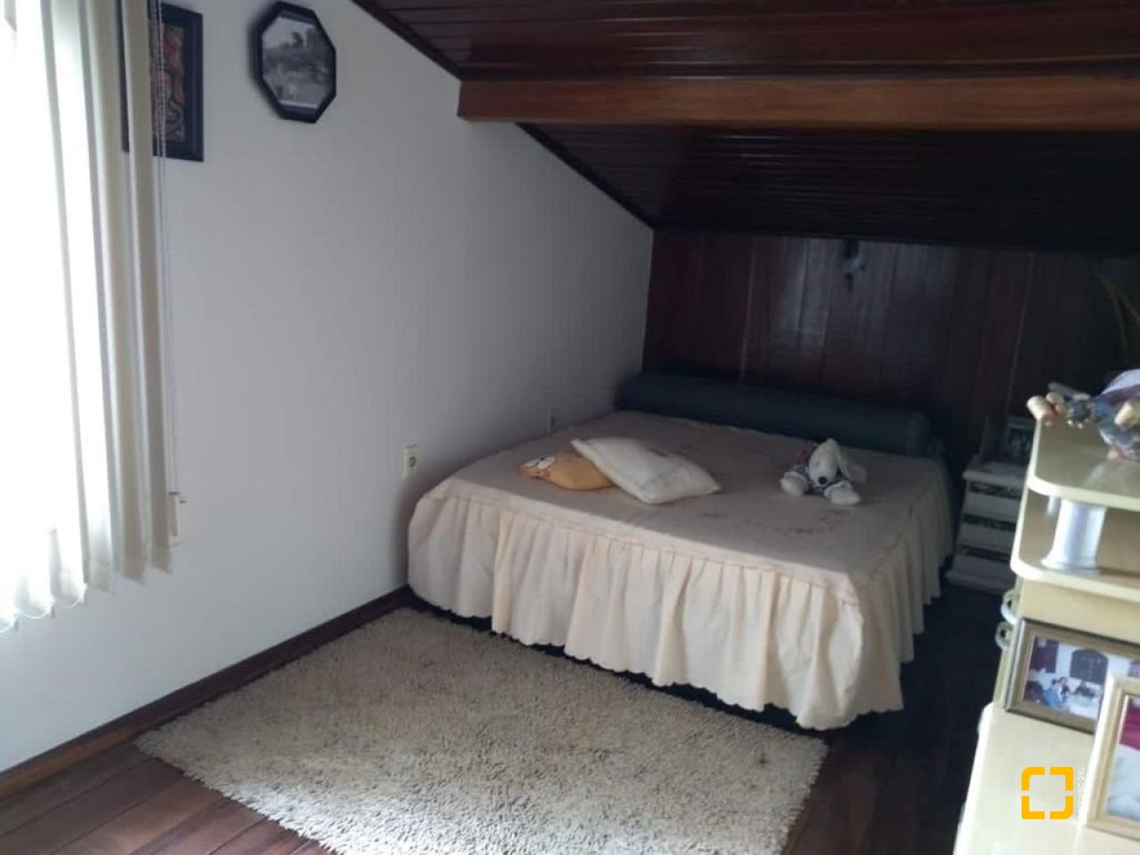 Casa com 220m², 6 quartos (sendo 1 suíte), no bairro Saco dos Limões em Florianópolis