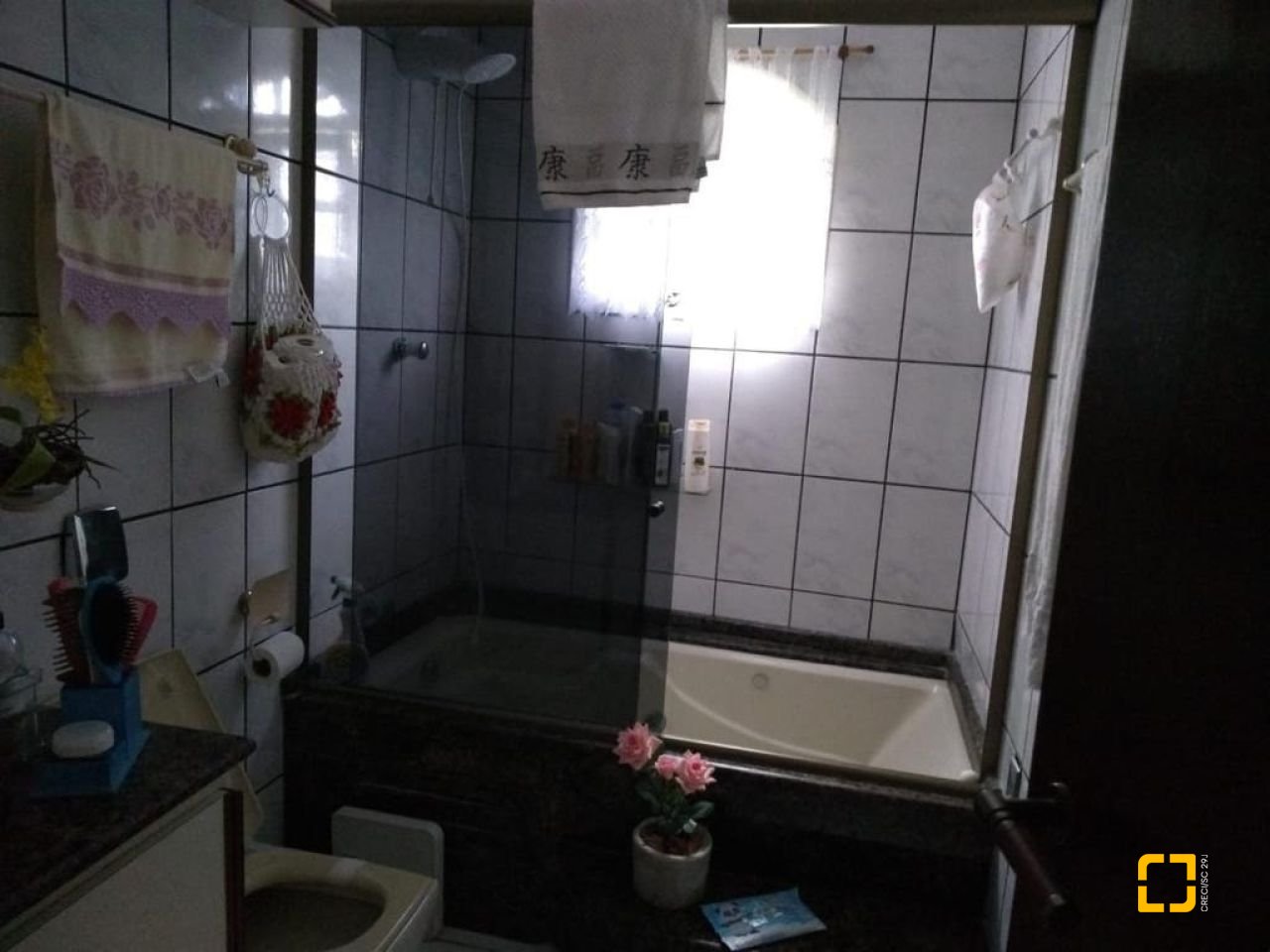Casa com 220m², 6 quartos (sendo 1 suíte), no bairro Saco dos Limões em Florianópolis