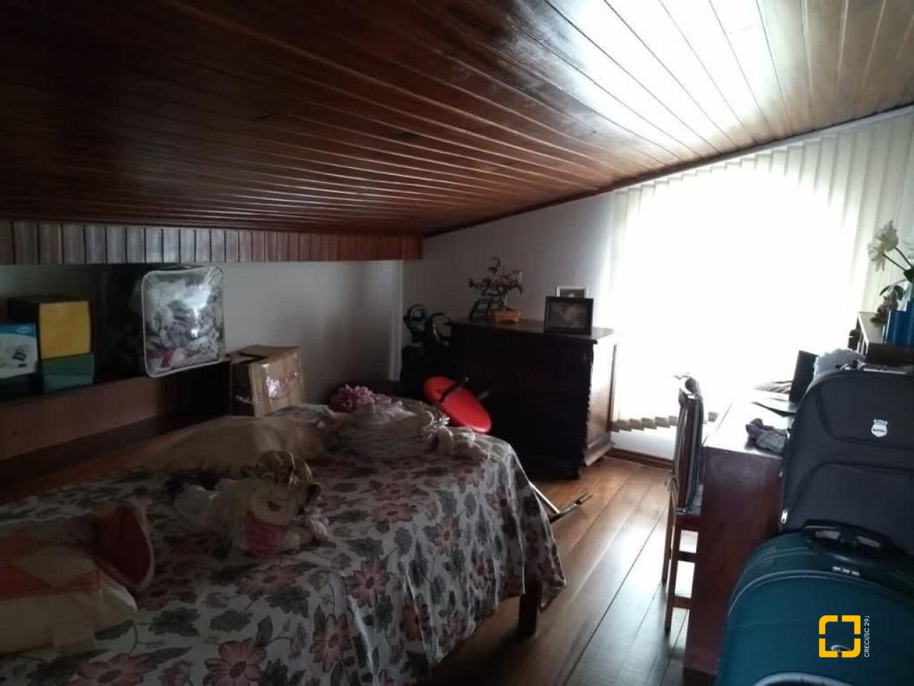 Casa com 220m², 6 quartos (sendo 1 suíte), no bairro Saco dos Limões em Florianópolis