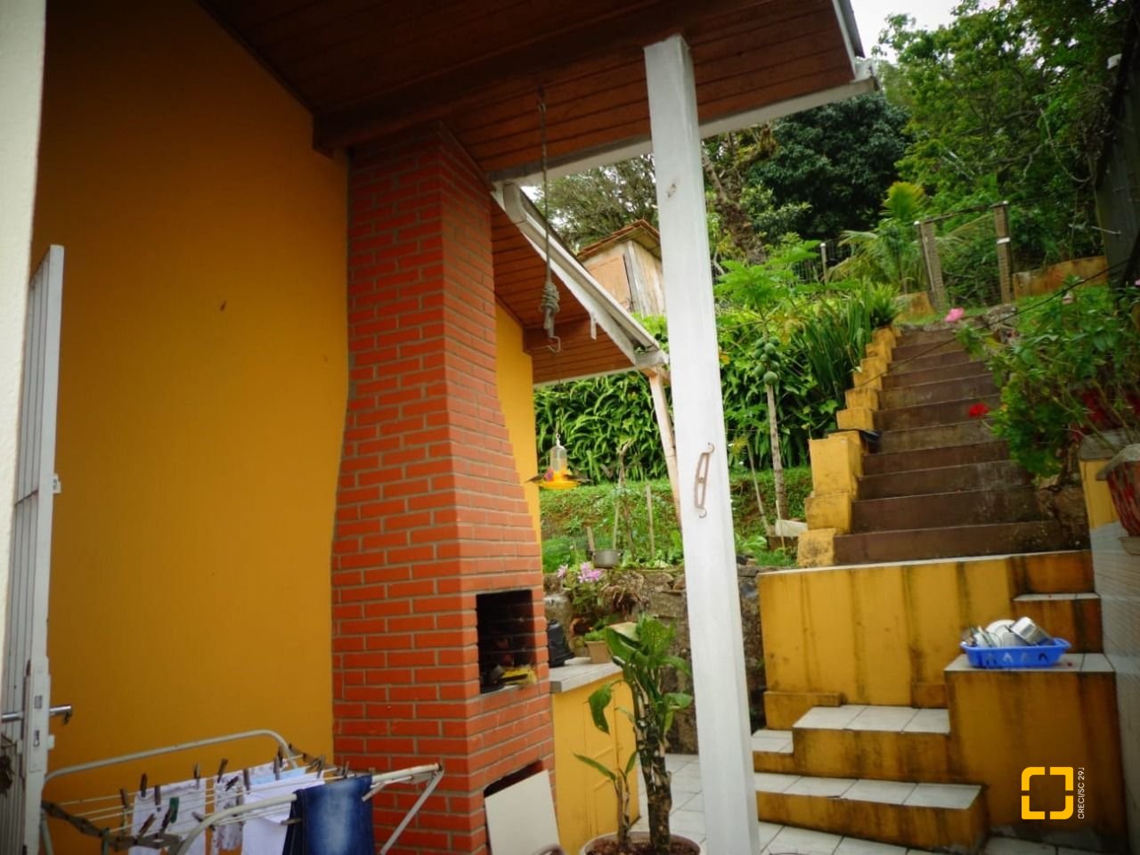 Casa com 220m², 6 quartos (sendo 1 suíte), no bairro Saco dos Limões em Florianópolis