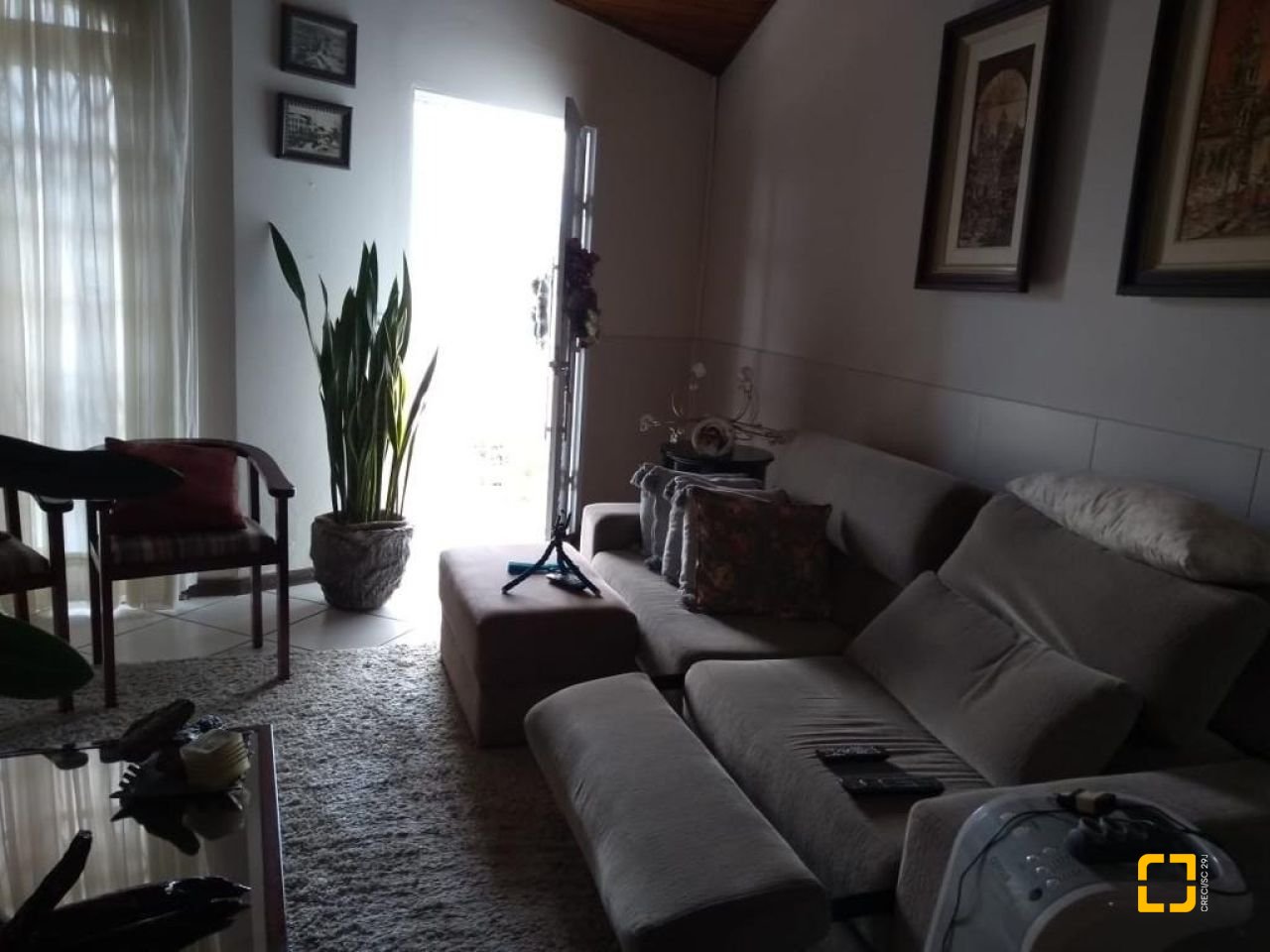 Casa com 220m², 6 quartos (sendo 1 suíte), no bairro Saco dos Limões em Florianópolis