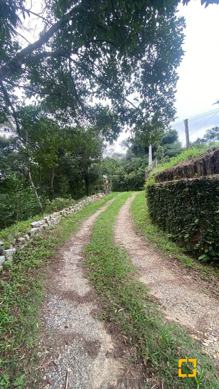 Sítio com 180m², 3 quartos (sendo 1 suíte), no bairro Vargem Grande em Florianópolis