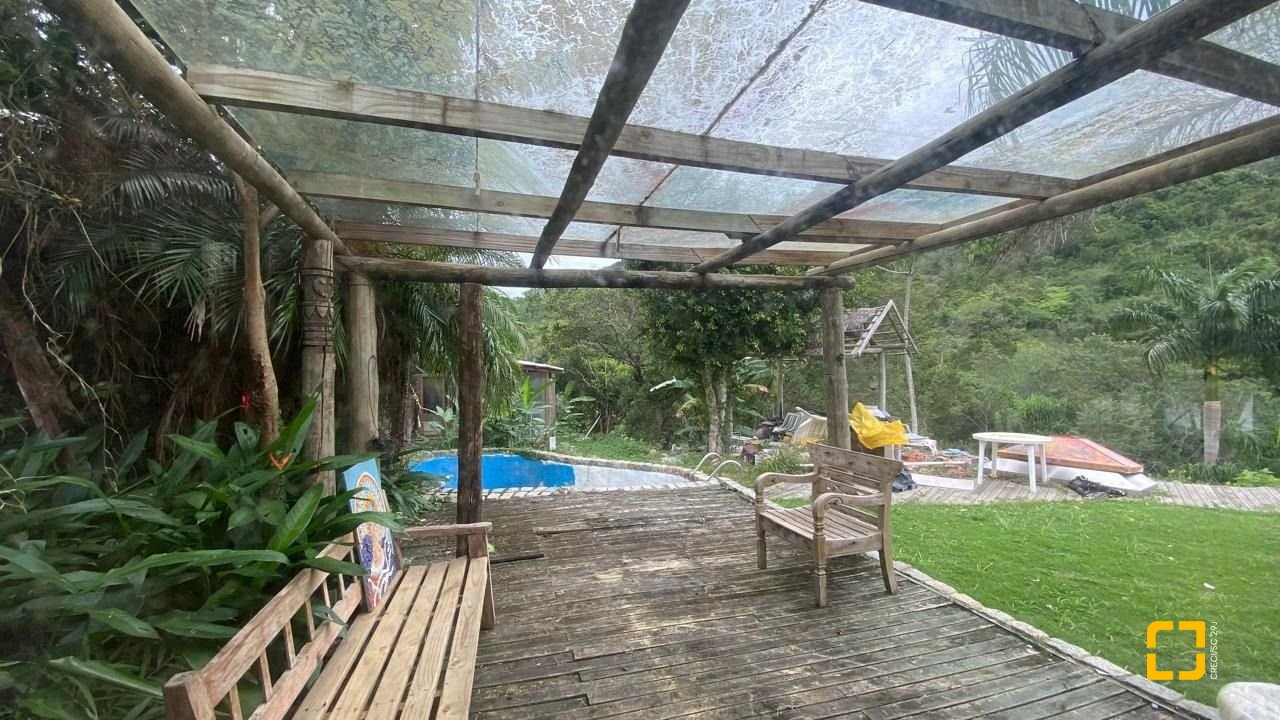 Sítio com 180m², 3 quartos (sendo 1 suíte), no bairro Vargem Grande em Florianópolis