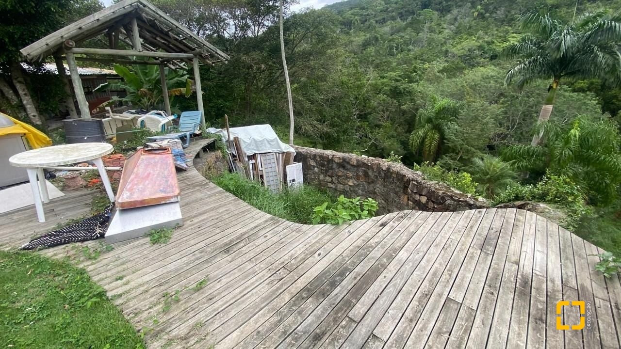 Sítio com 180m², 3 quartos (sendo 1 suíte), no bairro Vargem Grande em Florianópolis