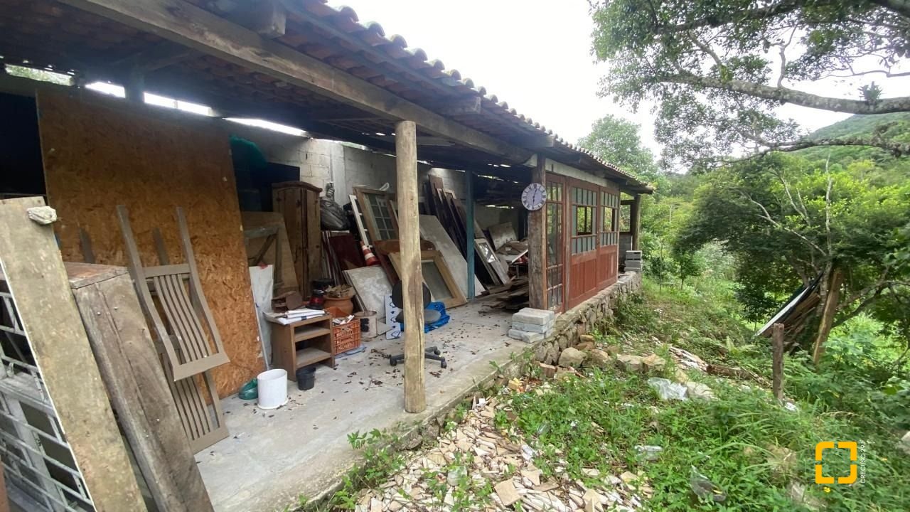 Sítio com 180m², 3 quartos (sendo 1 suíte), no bairro Vargem Grande em Florianópolis