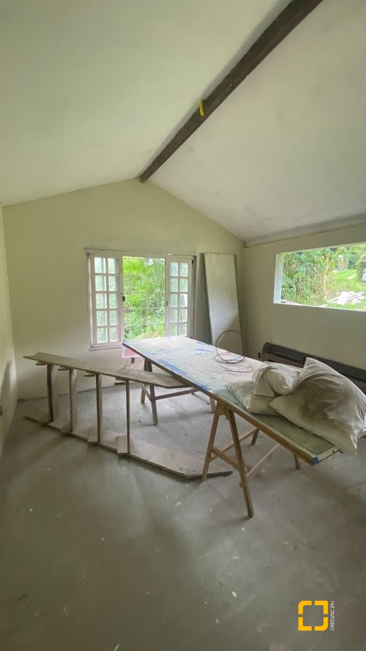 Sítio com 180m², 3 quartos (sendo 1 suíte), no bairro Vargem Grande em Florianópolis