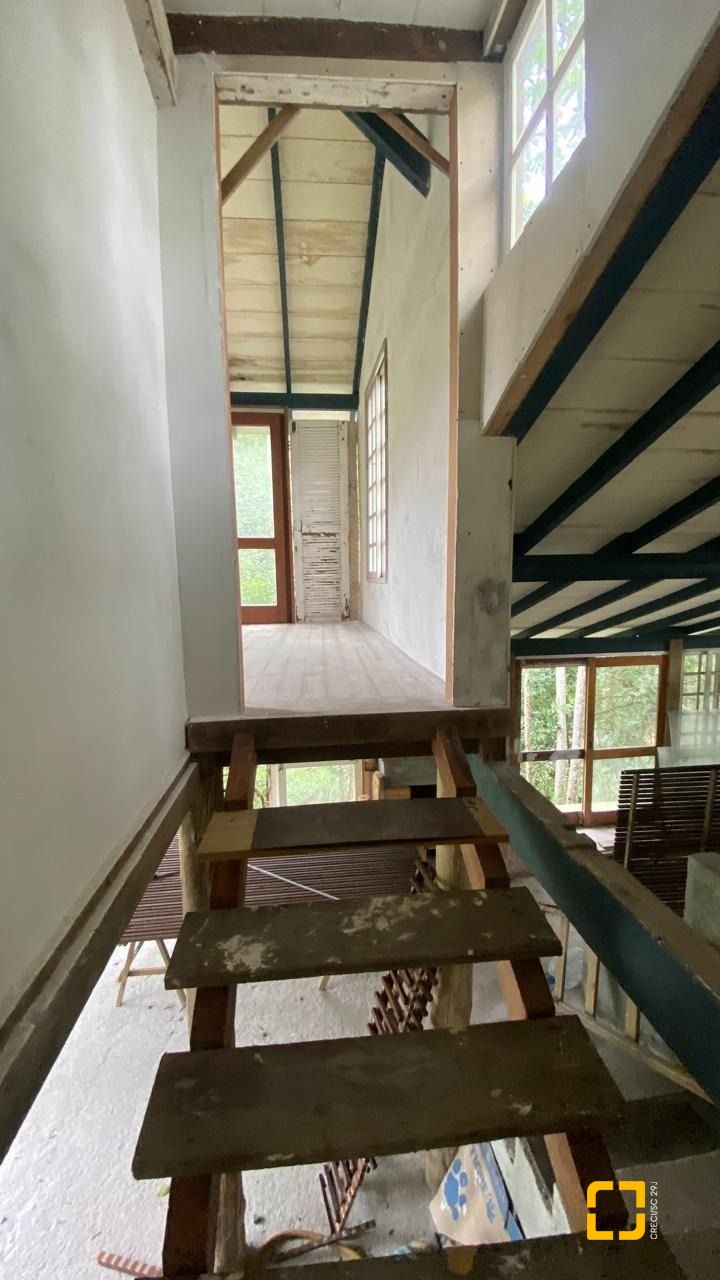 Sítio com 180m², 3 quartos (sendo 1 suíte), no bairro Vargem Grande em Florianópolis