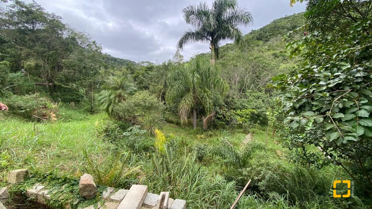Sítio com 180m², 3 quartos (sendo 1 suíte), no bairro Vargem Grande em Florianópolis