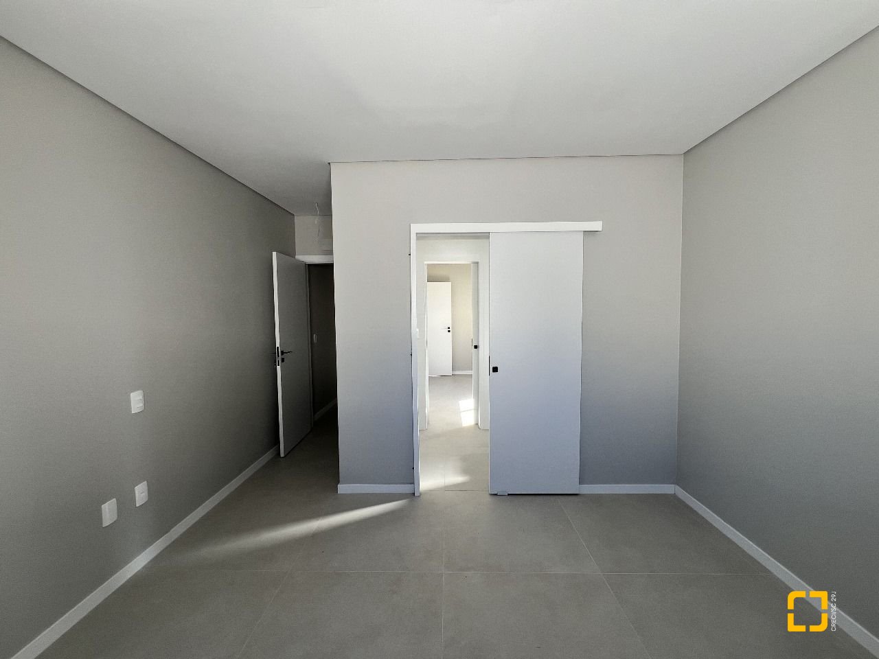 Casa com 1m², 4 quartos (sendo 1 suíte), 2 garagens, no bairro Ingleses em Florianópolis