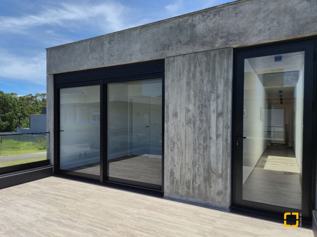 Casa de Condomínio com 265m², 8 quartos (sendo 4 suítes), 6 garagens, no bairro Rio Vermelho em Florianópolis