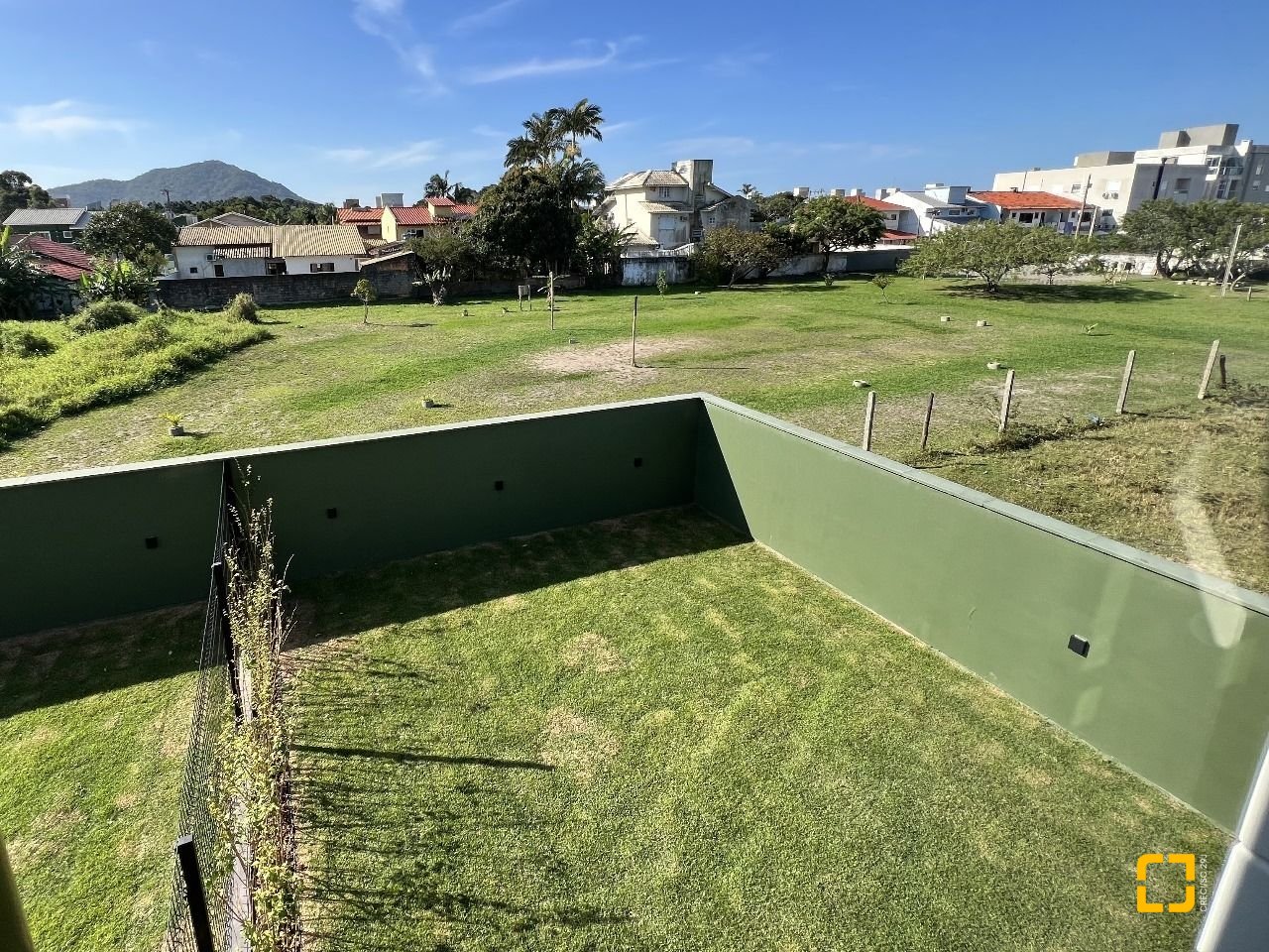 Casa com 183m², 6 quartos (sendo 3 suítes), 2 garagens, no bairro Ingleses em Florianópolis