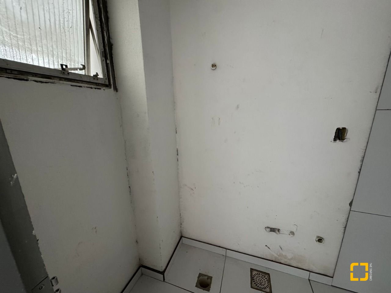 Apartamento com 157m², 5 quartos (sendo 1 suíte), 2 garagens, no bairro Agronômica em Florianópolis
