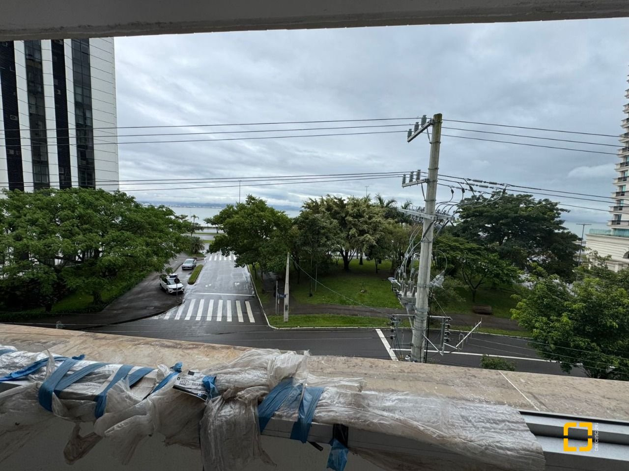 Apartamento com 157m², 5 quartos (sendo 1 suíte), 2 garagens, no bairro Agronômica em Florianópolis