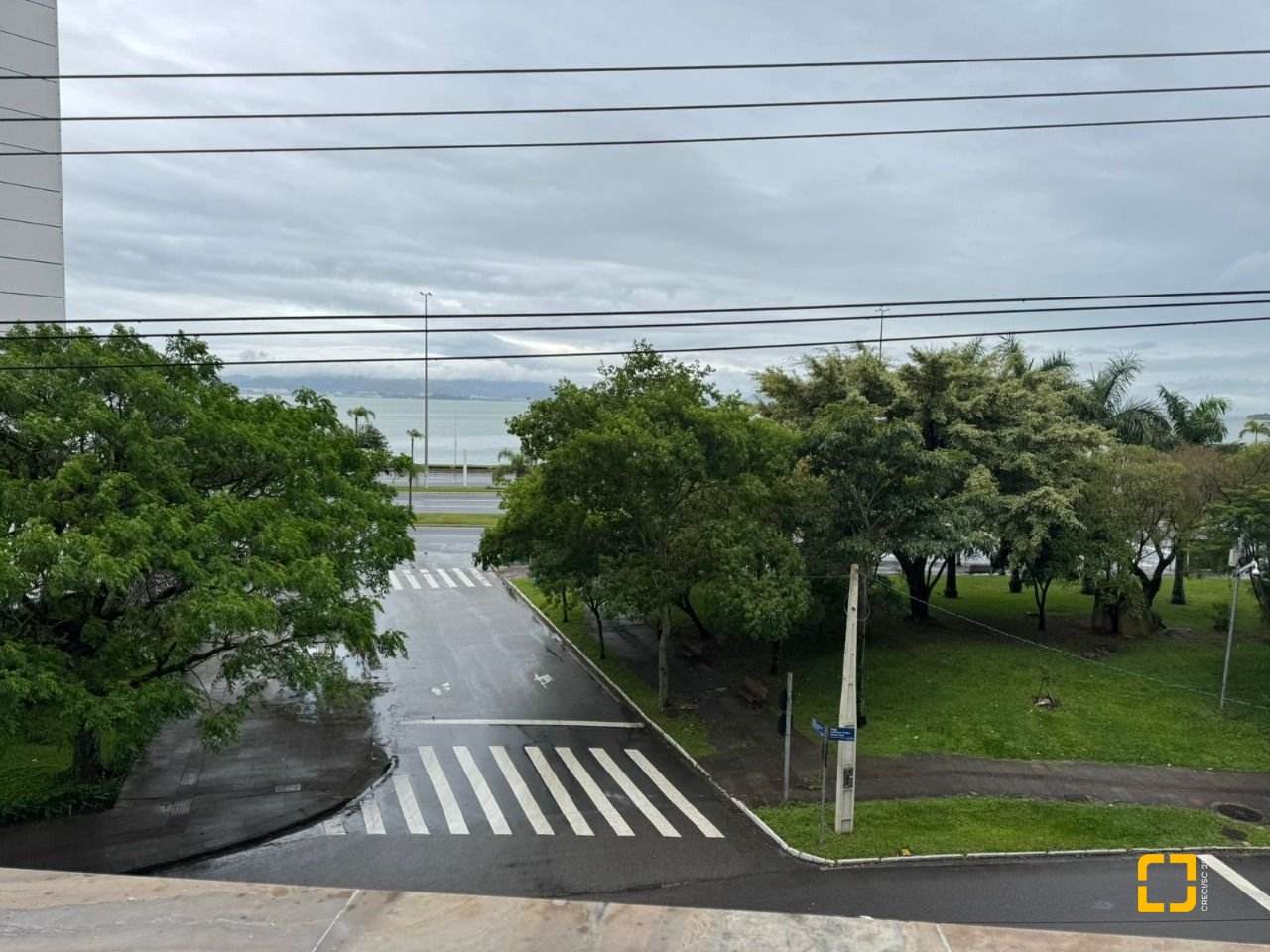 Apartamento com 157m², 5 quartos (sendo 1 suíte), 2 garagens, no bairro Agronômica em Florianópolis