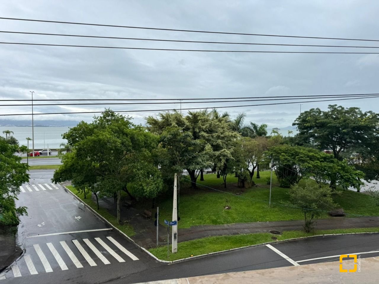 Apartamento com 157m², 5 quartos (sendo 1 suíte), 2 garagens, no bairro Agronômica em Florianópolis