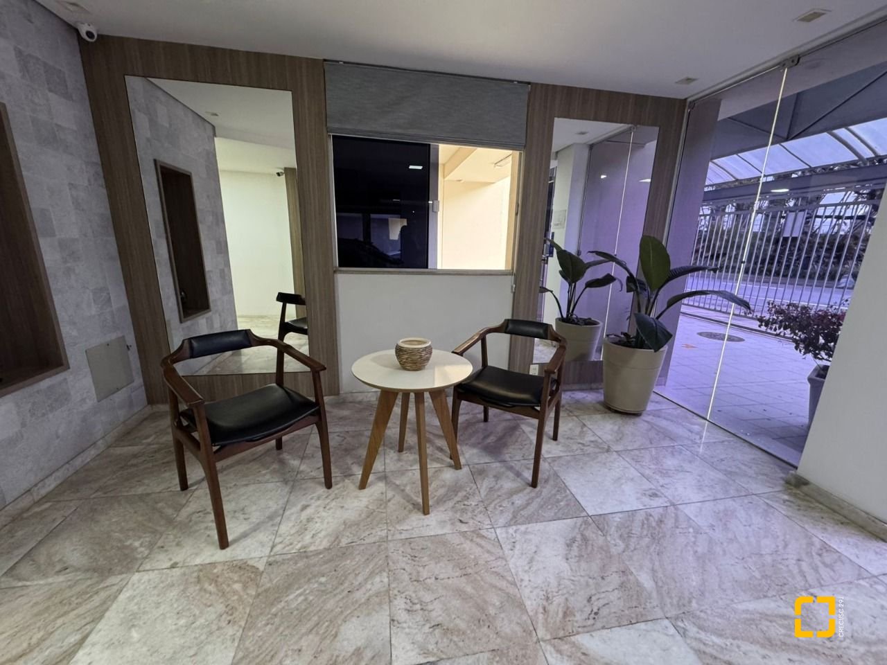 Apartamento com 157m², 5 quartos (sendo 1 suíte), 2 garagens, no bairro Agronômica em Florianópolis