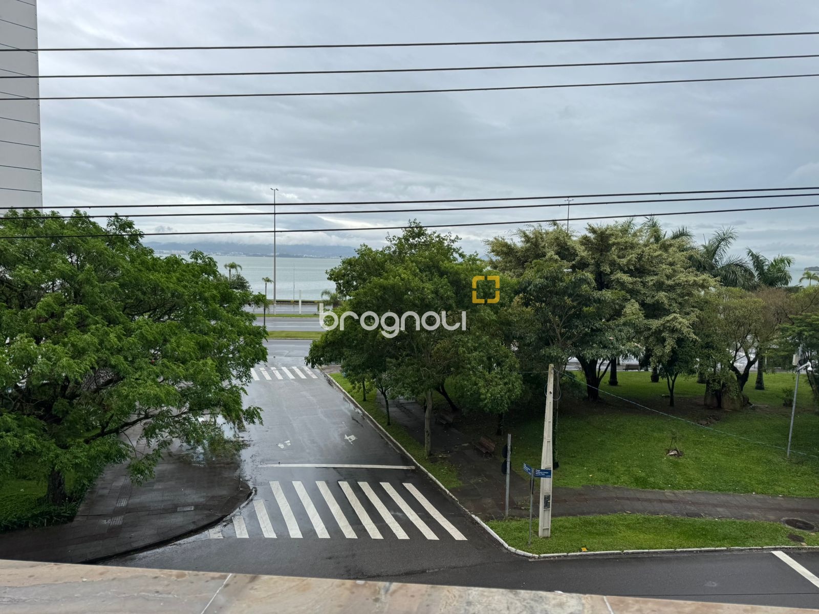 Apartamento com 157m², 4 quartos (sendo 1 suíte), 2 garagens, no bairro Agronômica em Florianópolis