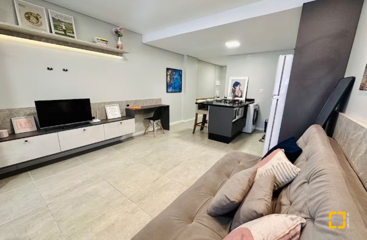 Apartamento com 38m², 2 quartos (sendo 1 suíte), 1 garagem, no bairro Campeche em Florianópolis