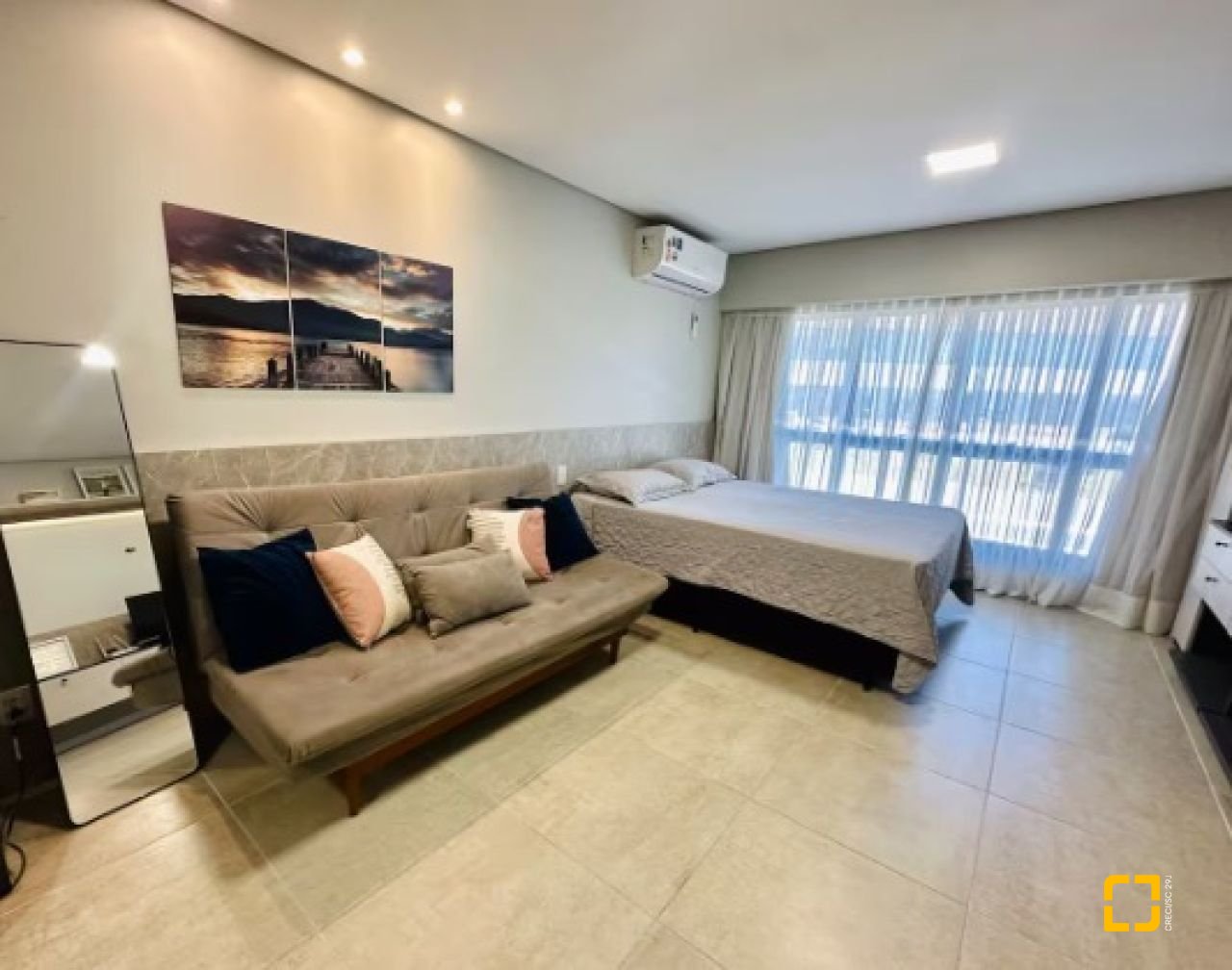 Apartamento com 38m², 2 quartos (sendo 1 suíte), 1 garagem, no bairro Campeche em Florianópolis
