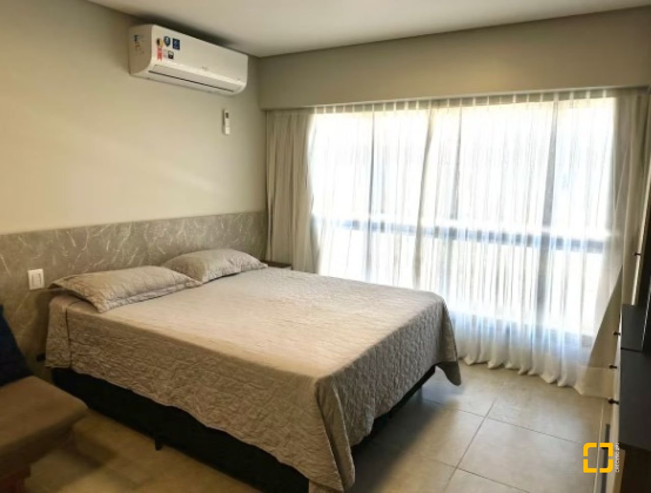 Apartamento com 38m², 2 quartos (sendo 1 suíte), 1 garagem, no bairro Campeche em Florianópolis