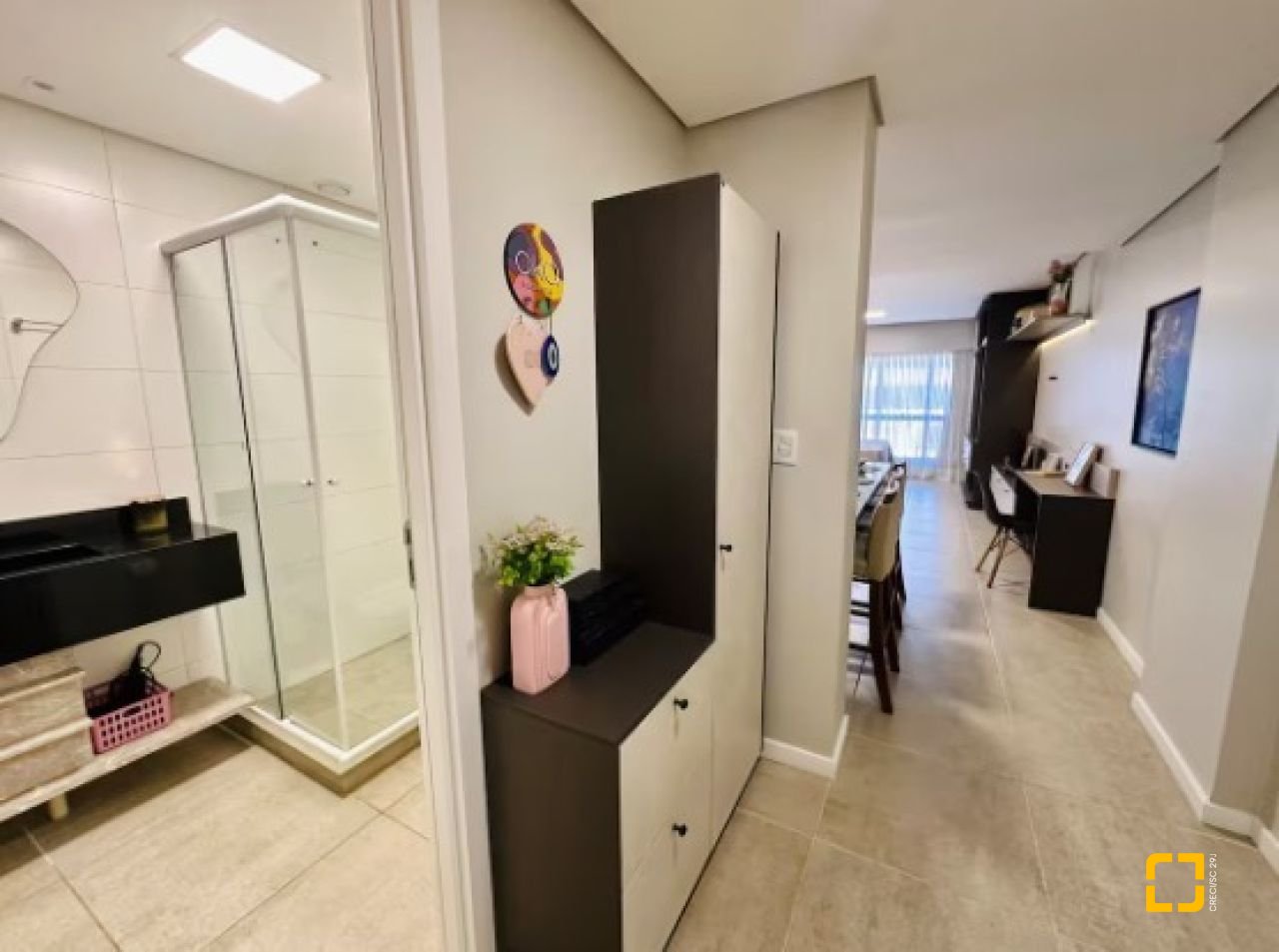 Apartamento com 38m², 2 quartos (sendo 1 suíte), 1 garagem, no bairro Campeche em Florianópolis