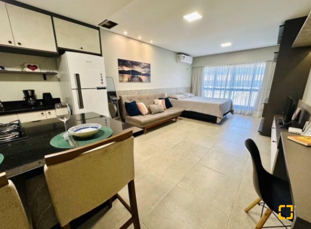 Apartamento com 38m², 2 quartos (sendo 1 suíte), 1 garagem, no bairro Campeche em Florianópolis