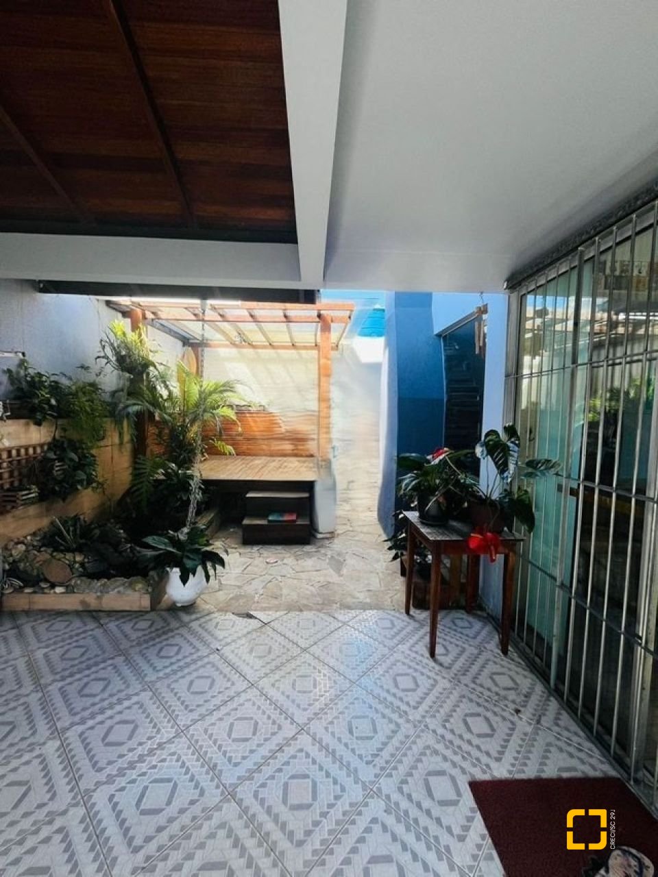 Casa com 70m², 3 quartos (sendo 1 suíte), 1 garagem, no bairro Forquilhas em São José