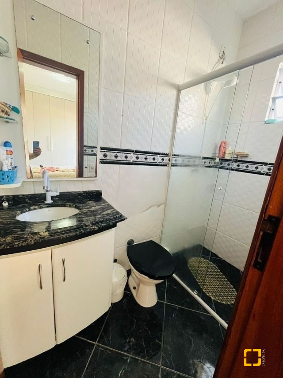 Casa com 70m², 3 quartos (sendo 1 suíte), 1 garagem, no bairro Forquilhas em São José