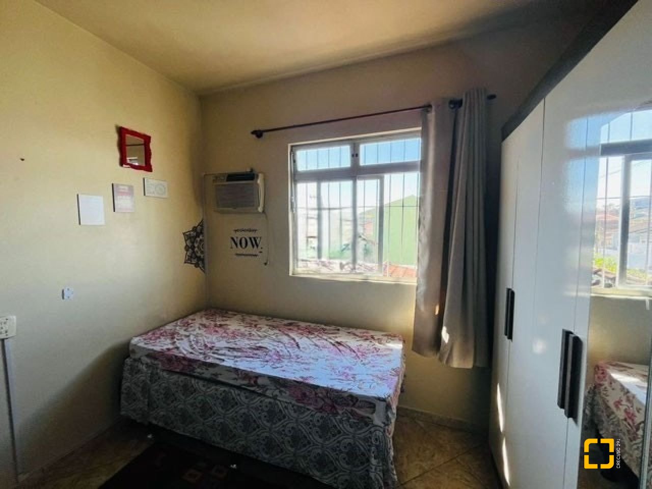 Casa com 70m², 3 quartos (sendo 1 suíte), 1 garagem, no bairro Forquilhas em São José