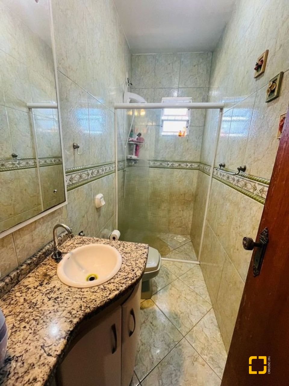 Casa com 70m², 3 quartos (sendo 1 suíte), 1 garagem, no bairro Forquilhas em São José