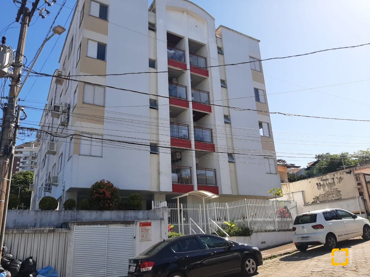 Apartamento com 96m², 4 quartos (sendo 1 suíte), 1 garagem, no bairro Estreito em Florianópolis